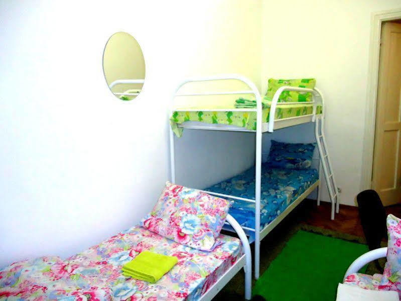 Hostel Kreshatik Kiev Dış mekan fotoğraf